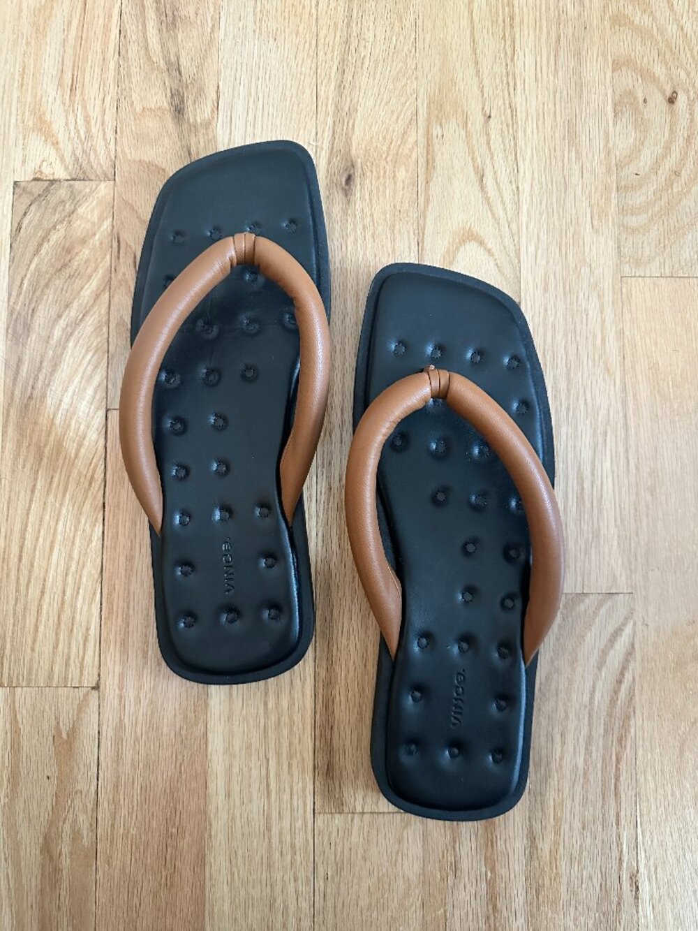 Vince tan flip flop/sandal, size 10